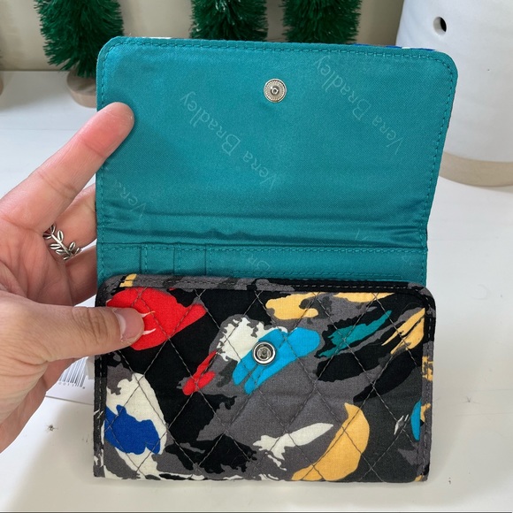 NWT Vera Bradley Splash Floral Euro Wallet - Picture 4 of 5